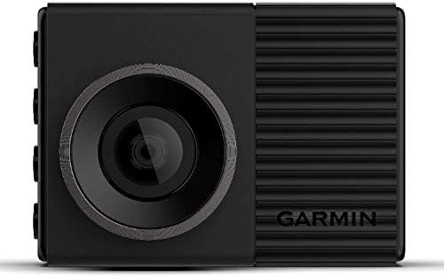 Видеорекордер Garmin Dash Cam 46 с поддръжка на GPS, както и 2-инчов дисплей, гласови команди, широко поле на видимост 140 градуса и запис на видео с висока резолюция 1080p.